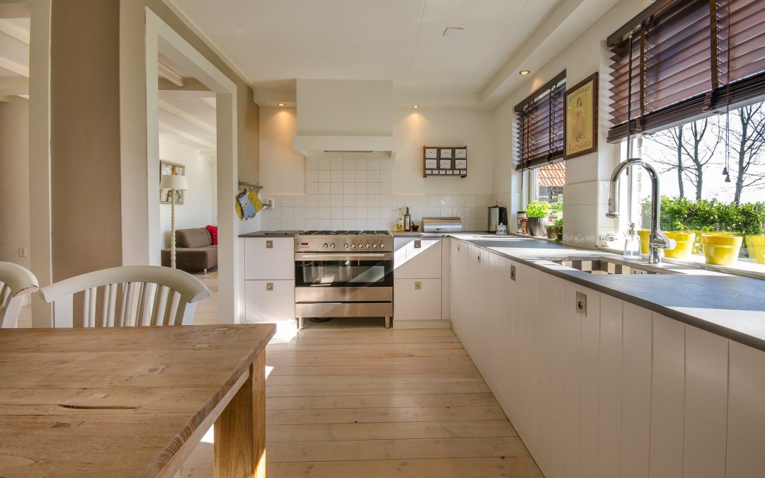 Waar moet je op letten bij het kopen van laminaat voor in de keuken?